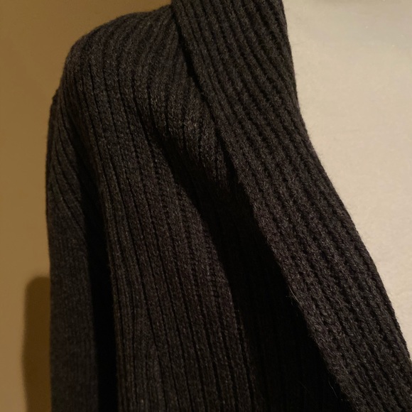 H&M cardigan - Picture 2 of 3